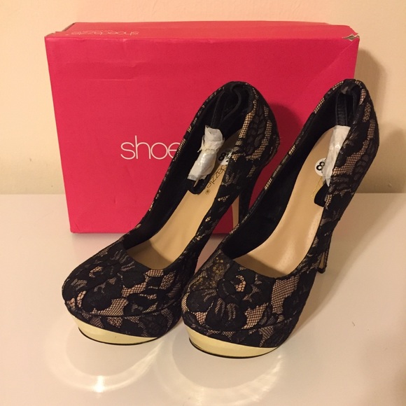 Shoe Dazzle Shoes - Shoedazzle size 8.5 stiletto lace heels